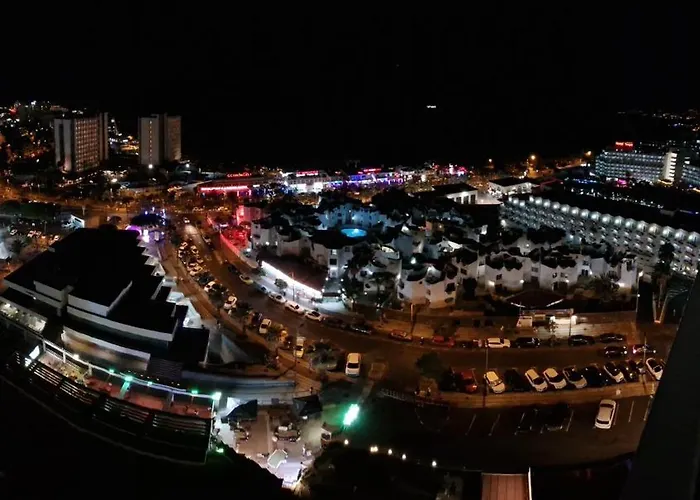 Surf & Sky - Americas Апартаменти *