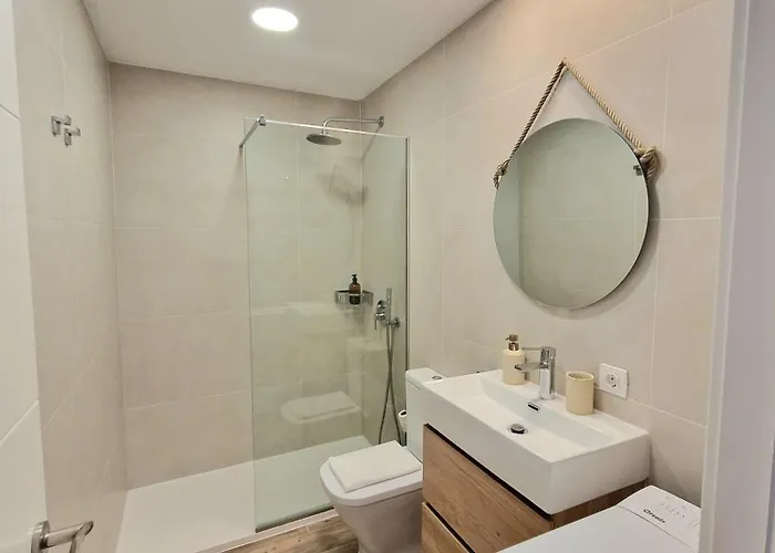 Surf & Sky - Americas *