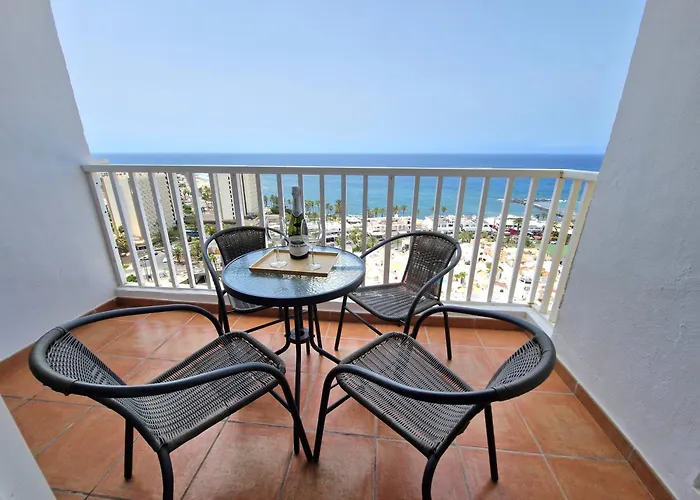 Апартаменти Surf & Sky - Americas *